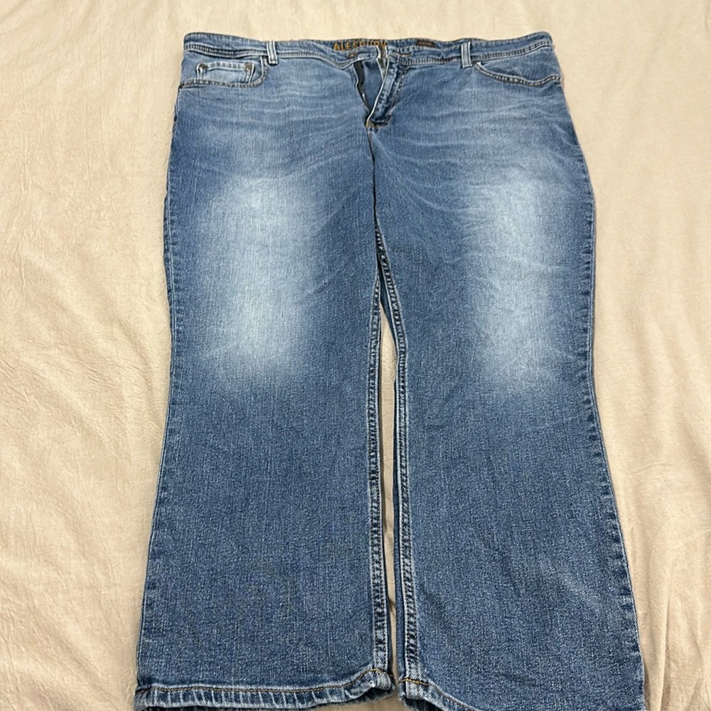 Alesbury Straight Fit Stretch Jeans - 42/30
